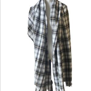 Unbranded Plaid Black & white warm wrap around scarf